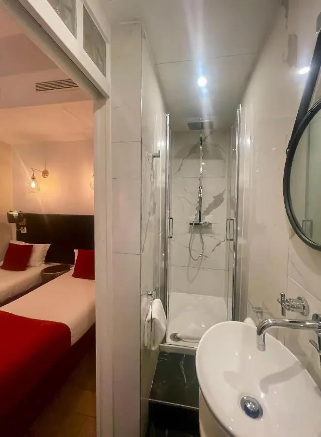 Eiffel Rive Gauche Hotel 3*